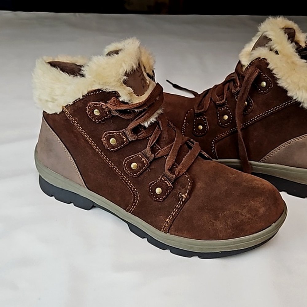 Womens Earth Origins Rada hiker style booties size 71/2M